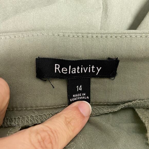 Relativity 14 Womens Army Green Straight Leg Pants - Picture 3 of 5